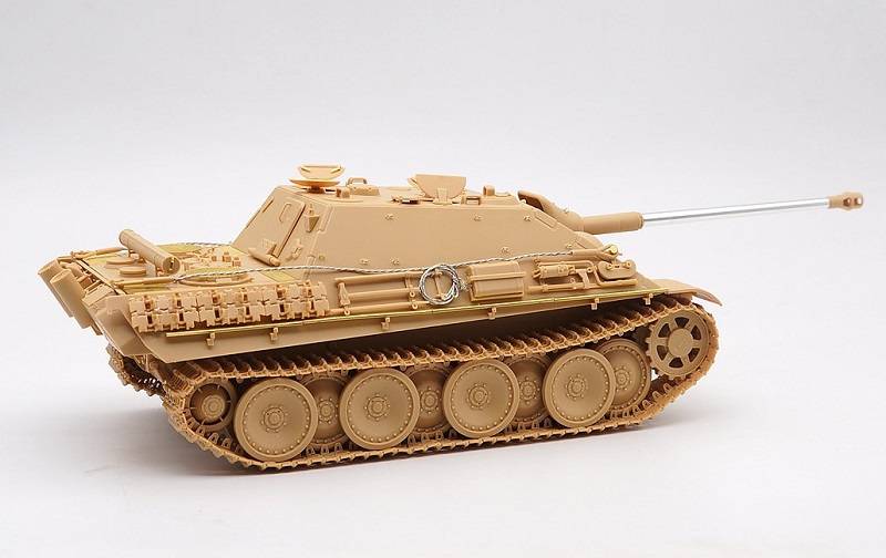 German Tank Destroyer Sd.Kfz.173 Jagdpanther Ausf.G1 – Image 15