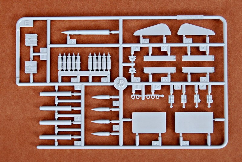 GERMAN 12.8cm SELBSTFAHRLAFETTE L/61 "STURER EMIL" – Image 6