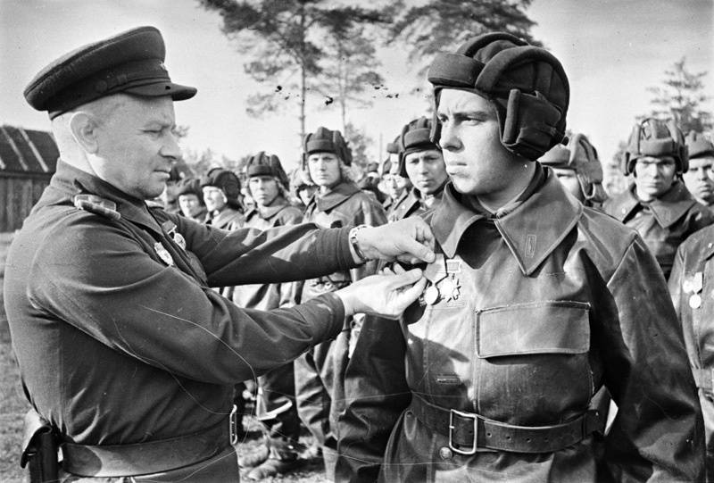 SOVIET TANK CREW (for Flame Tanks & Heavy Tanks of Breakthrough) – Image 16
