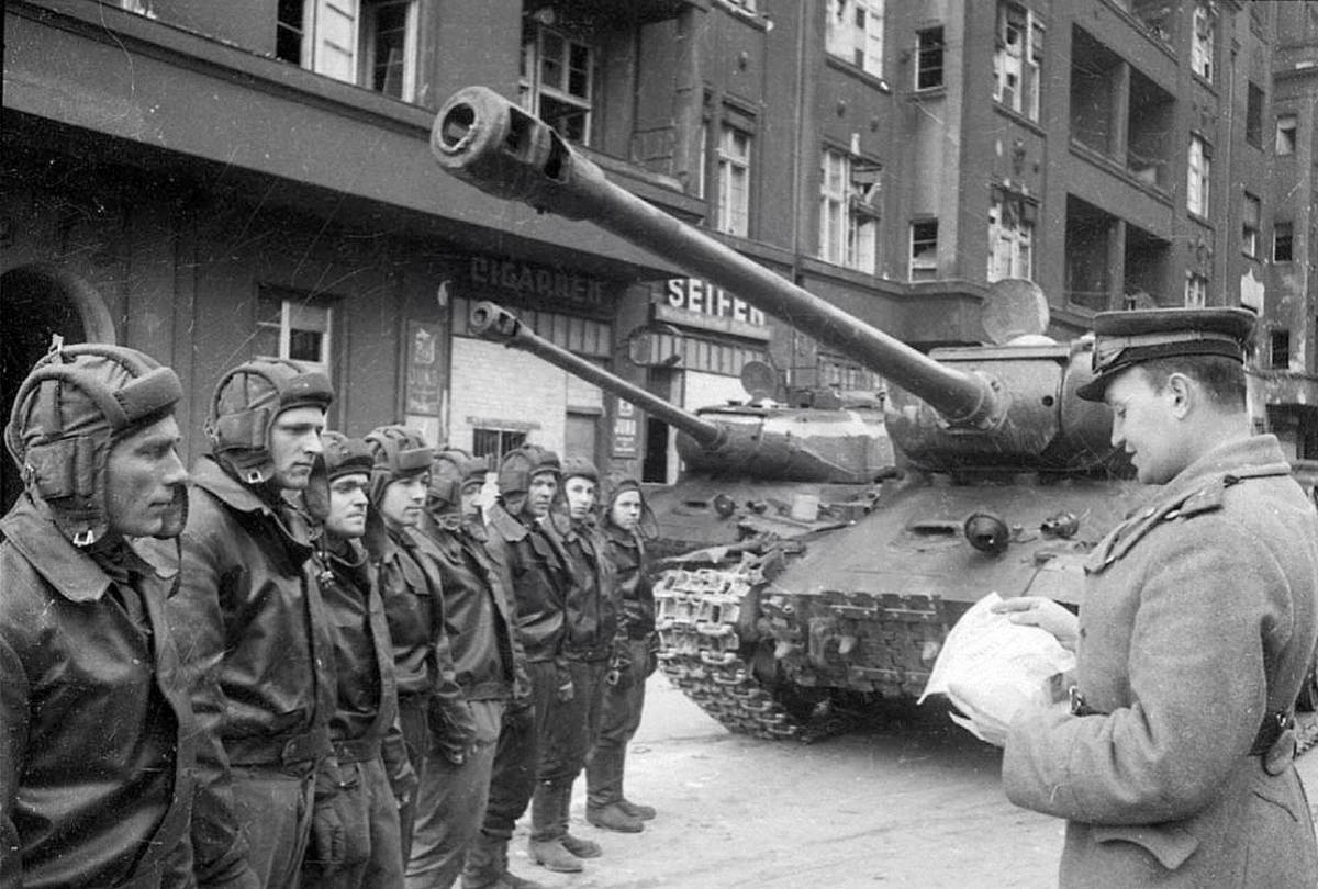 SOVIET TANK CREW (for Flame Tanks & Heavy Tanks of Breakthrough) – Image 17