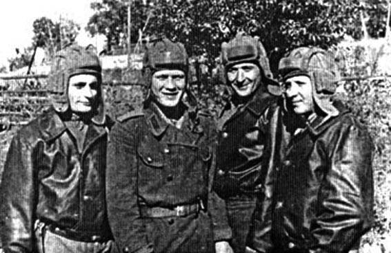 SOVIET TANK CREW (for Flame Tanks & Heavy Tanks of Breakthrough) – Image 18