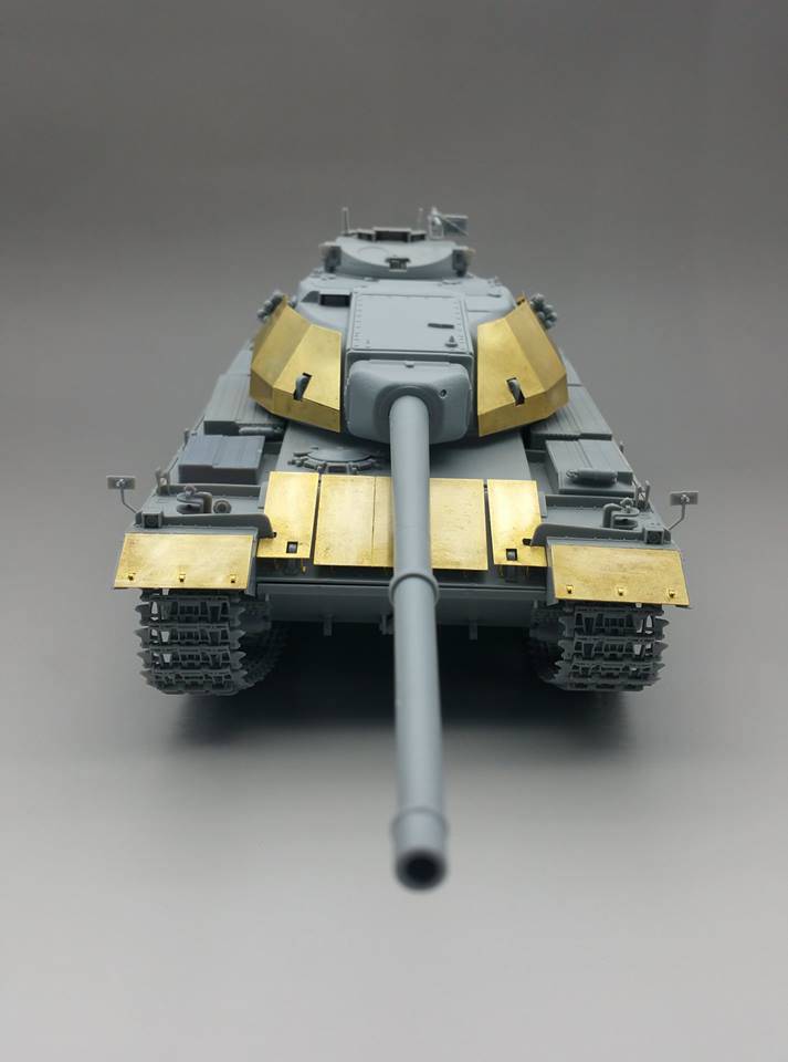 Super Conqueror FV 214 Conqueror Mk I with spaced armour – Image 3