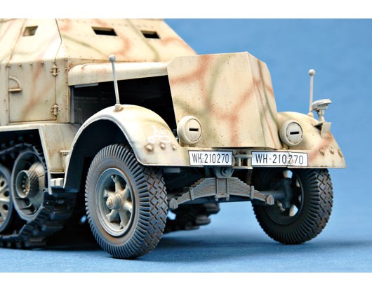 German SDKFZ 7/2 – Image 5