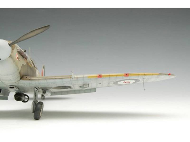 Supermarine spitfire MK.Vb – Image 3