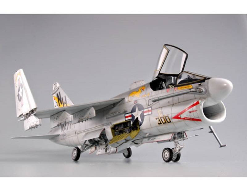 USS A-7E Corsair II – Image 11