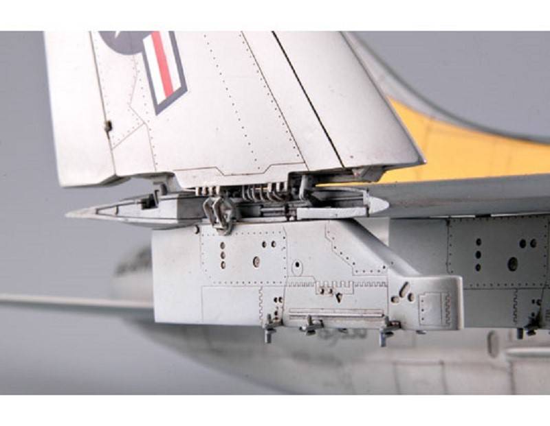 USS A-7E Corsair II – Image 13