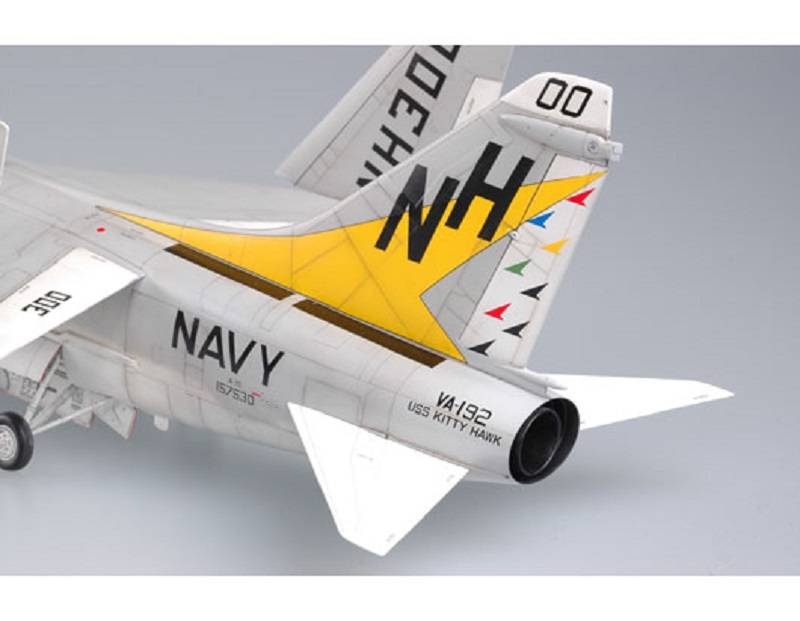 USS A-7E Corsair II – Image 19