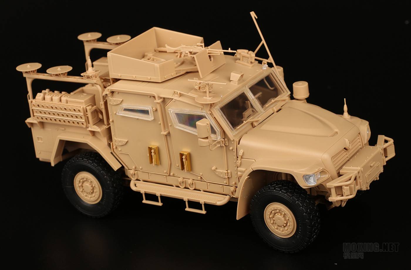 British Army Husky TSV (Tactical Support Vehicle) – Image 6
