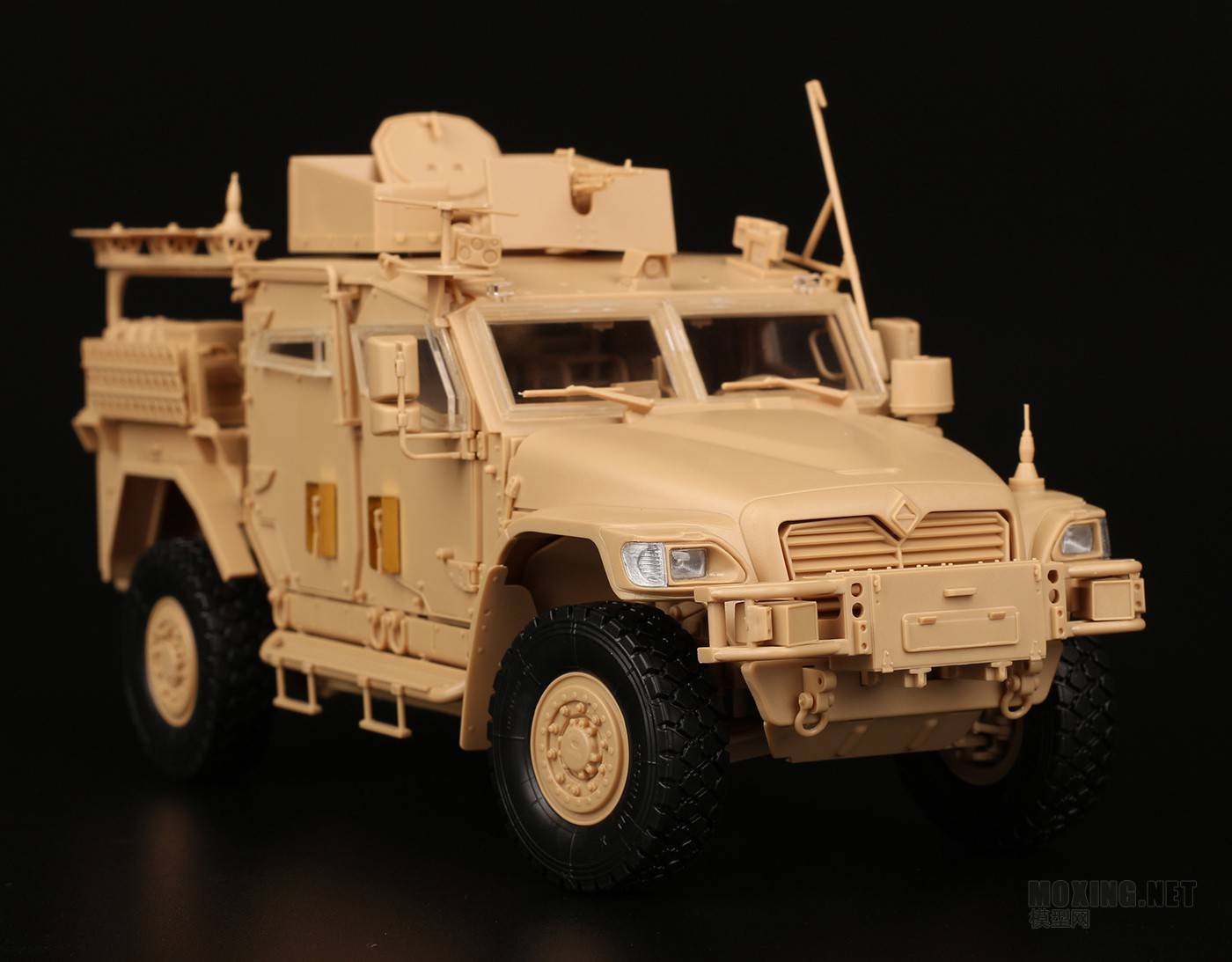 British Army Husky TSV (Tactical Support Vehicle) – Image 8