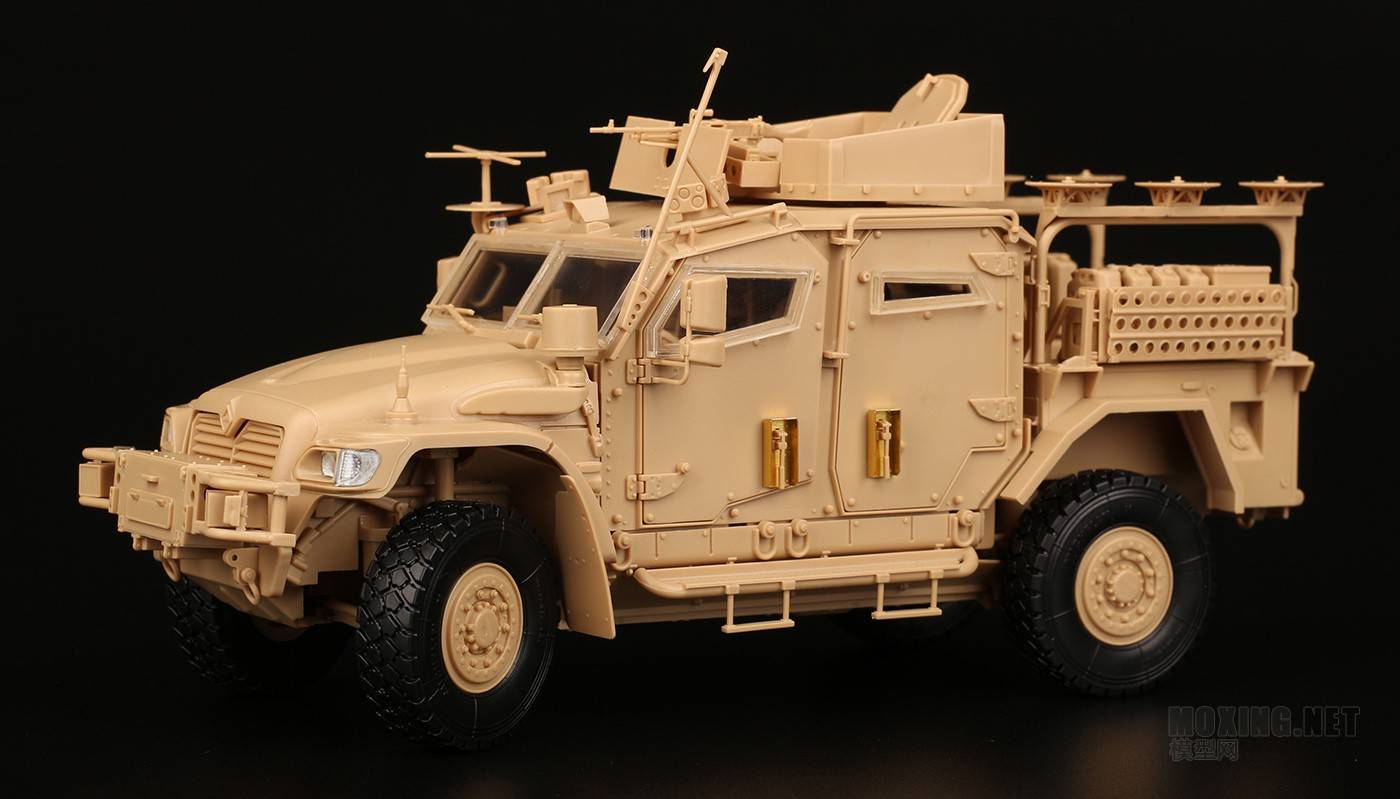 British Army Husky TSV (Tactical Support Vehicle) – Image 9