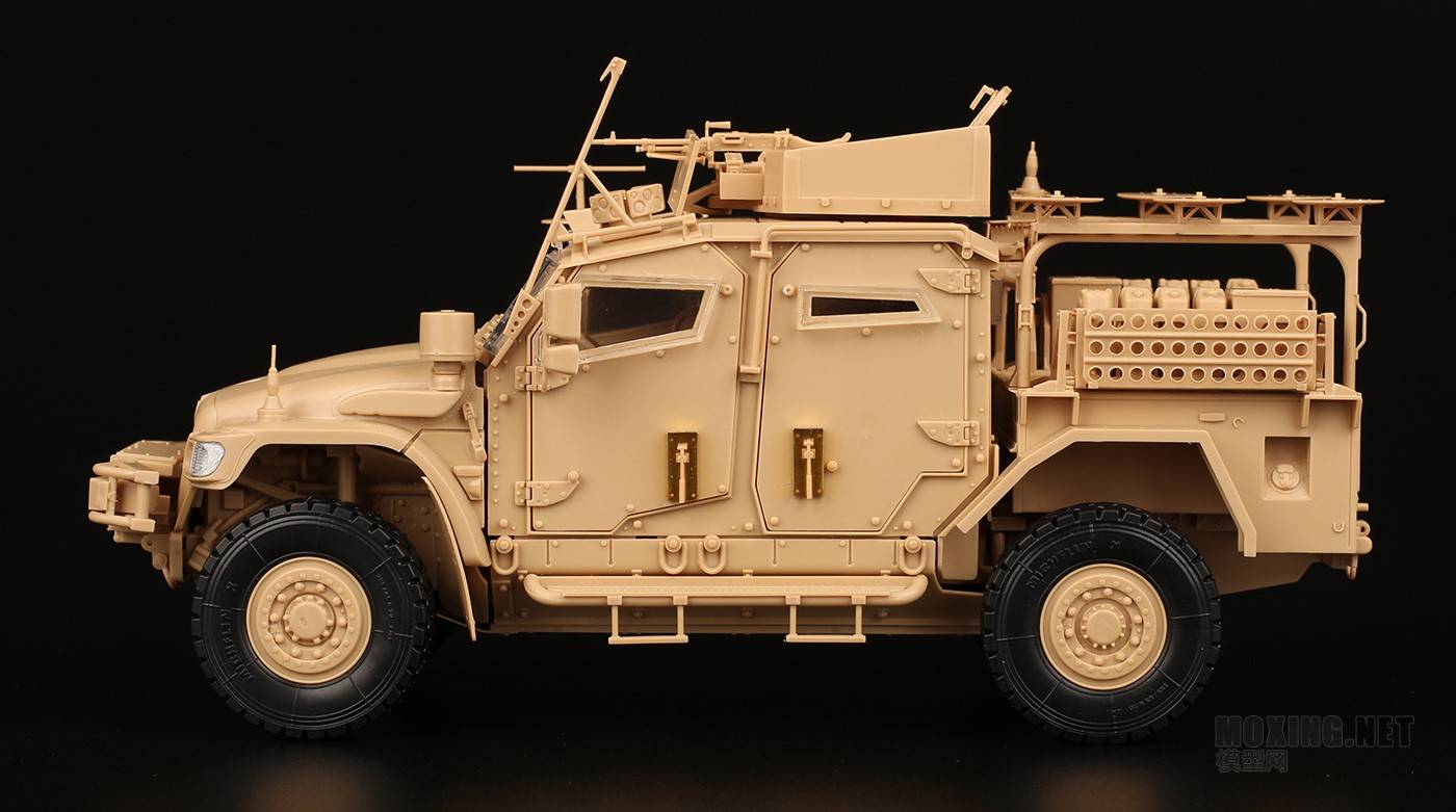 British Army Husky TSV (Tactical Support Vehicle) – Image 12
