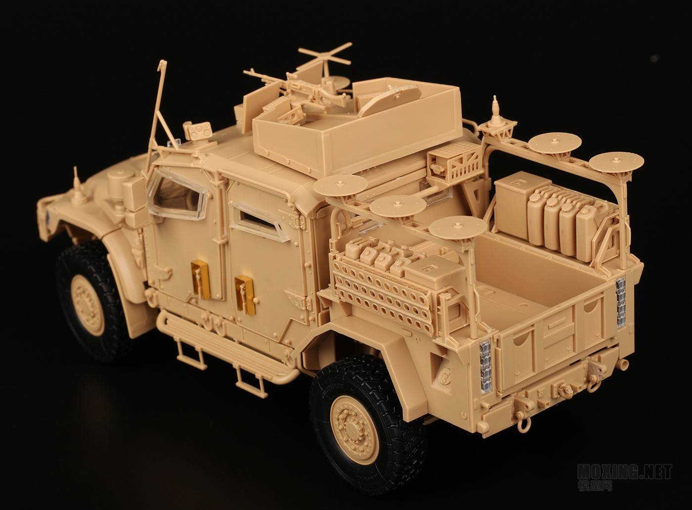 British Army Husky TSV (Tactical Support Vehicle) – Image 13