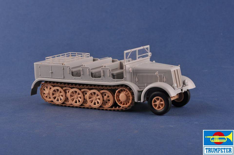 Sd.Kfz.8 (DB9)Half-Track Artillery Tractor – Image 18