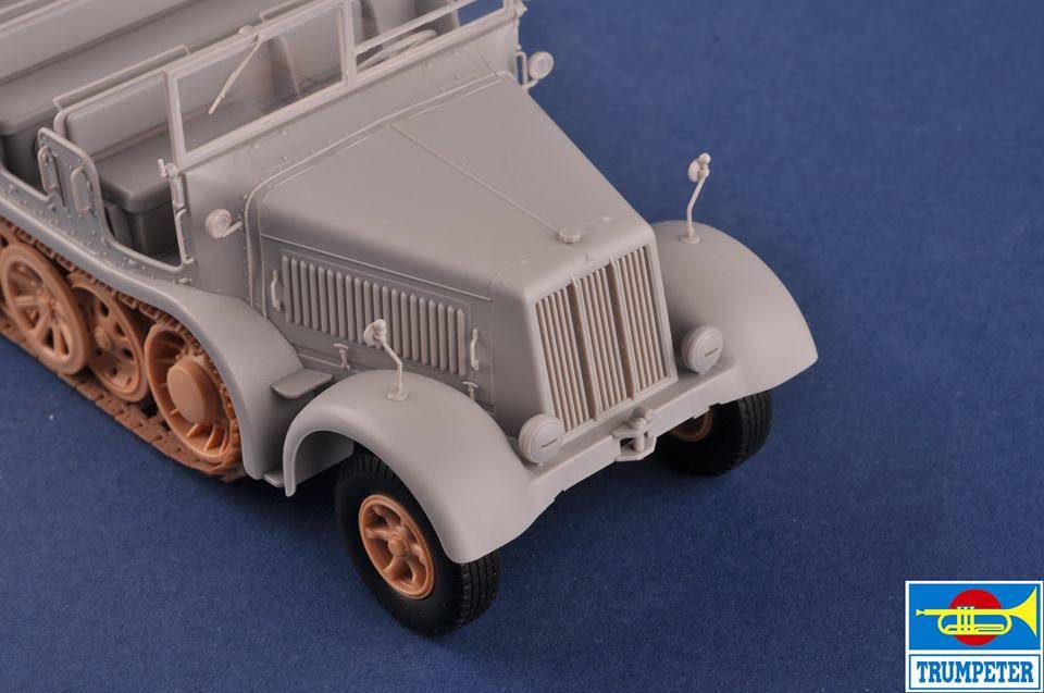 Sd.Kfz.8 (DB9)Half-Track Artillery Tractor – Image 21