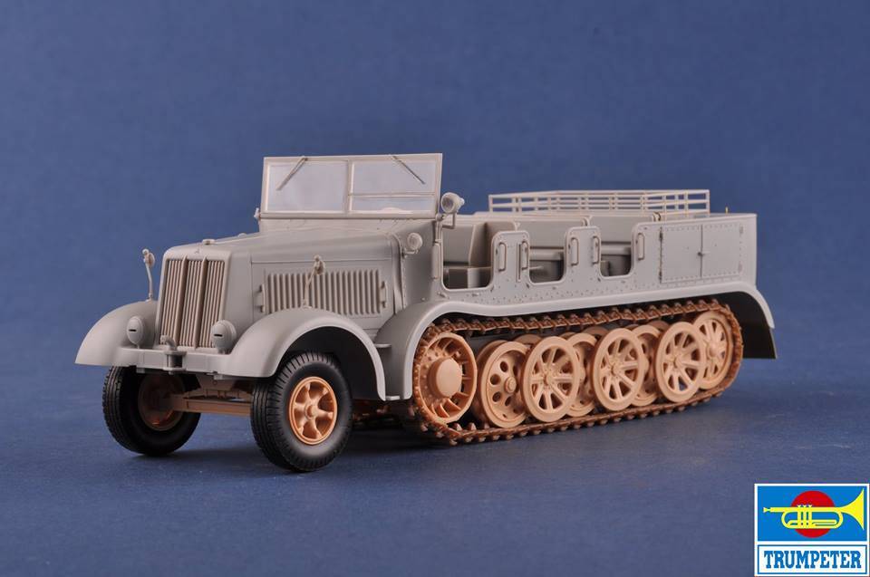 Sd.Kfz.8 (DB9)Half-Track Artillery Tractor – Image 17