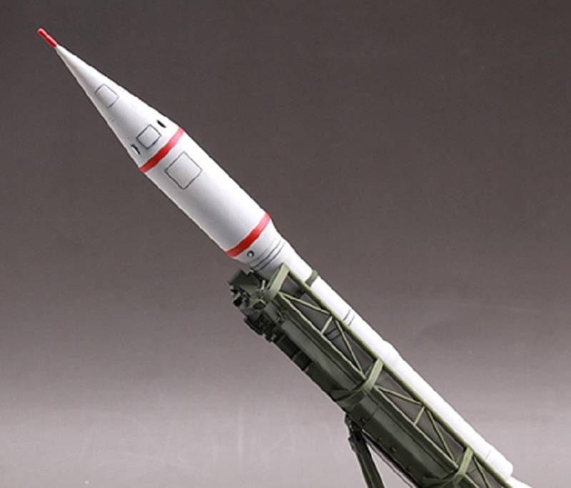 2P16 Launcher with Missile of 2k6 Luna (FROG-5) – Image 5