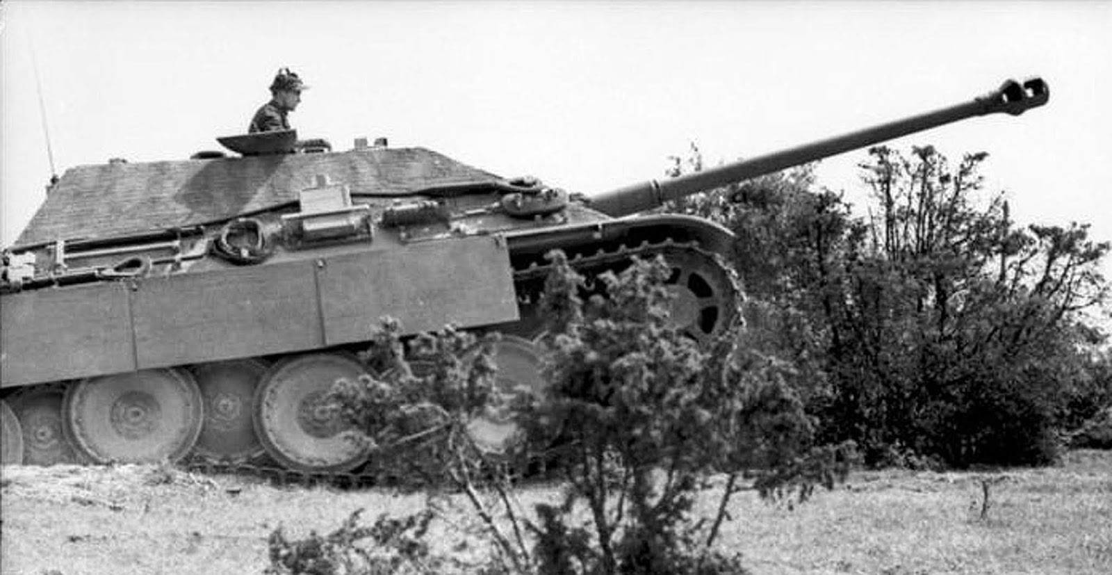 Jagdpanther G2 German Tank Destroyer Sd. Kfz.173 w/full interior – Image 2