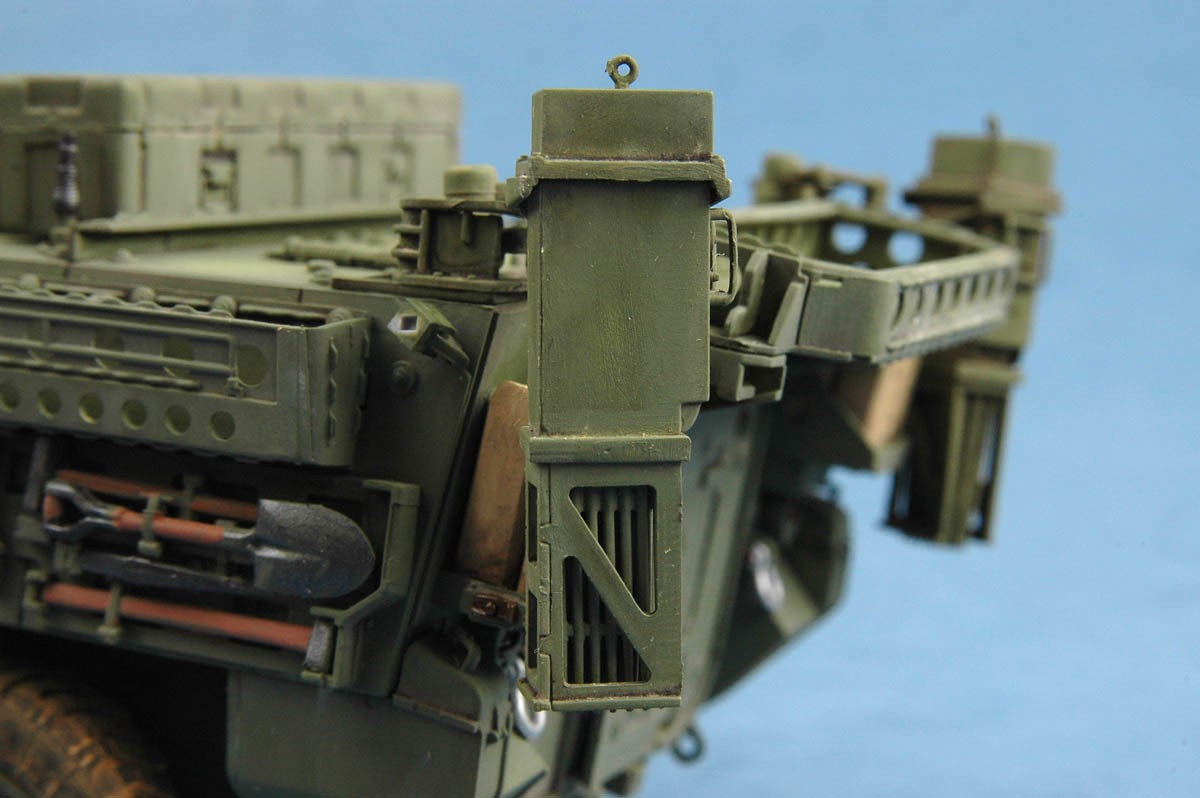 M1132 Stryker Engineer Squad w/SMP-Surface Mine Plow/AMP – Image 9