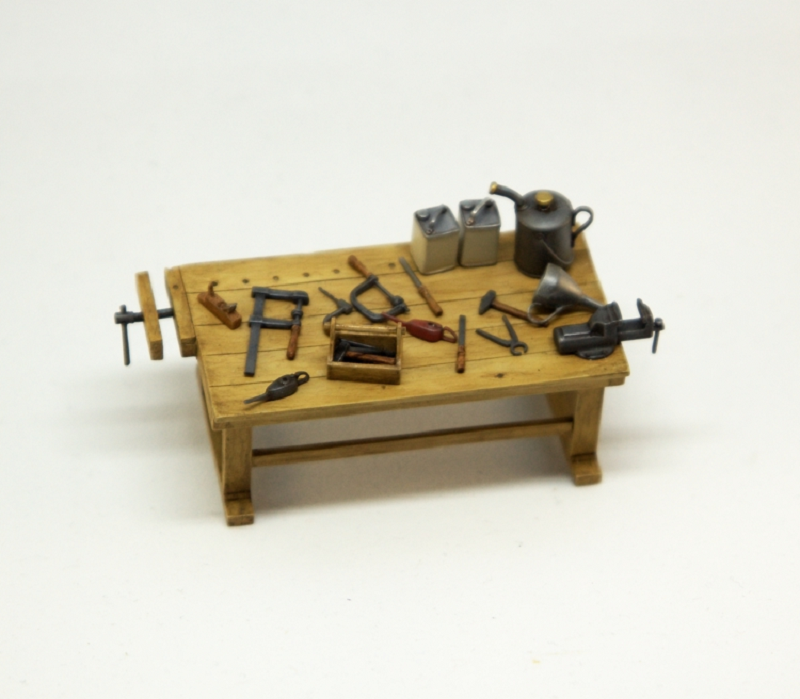 Tools and cans – Image 2