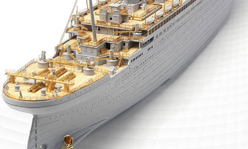 RMS Titanic Premium Edition With LED – Image 10