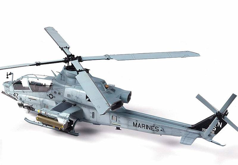 USMC UH-12 Shark Mouth – Image 7