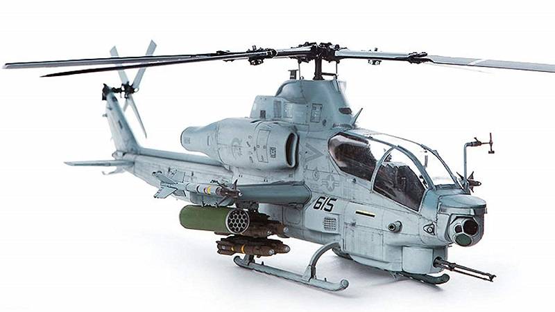 USMC UH-12 Shark Mouth – Image 8