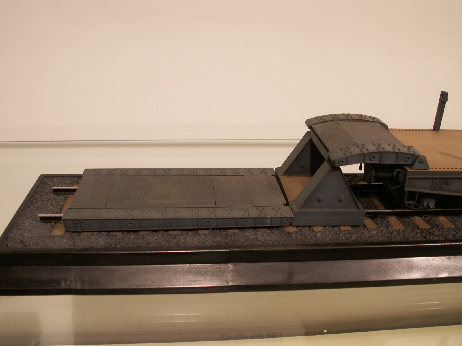 Schwere Plattformwagen Type SSyms 80 – Image 4