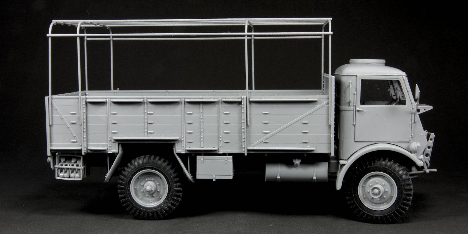 Model W.O.T. 6 WWII British Truck – Image 16
