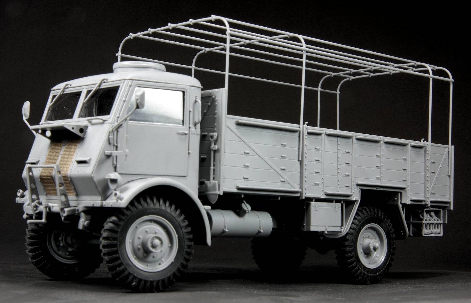 Model W.O.T. 6 WWII British Truck – Image 19