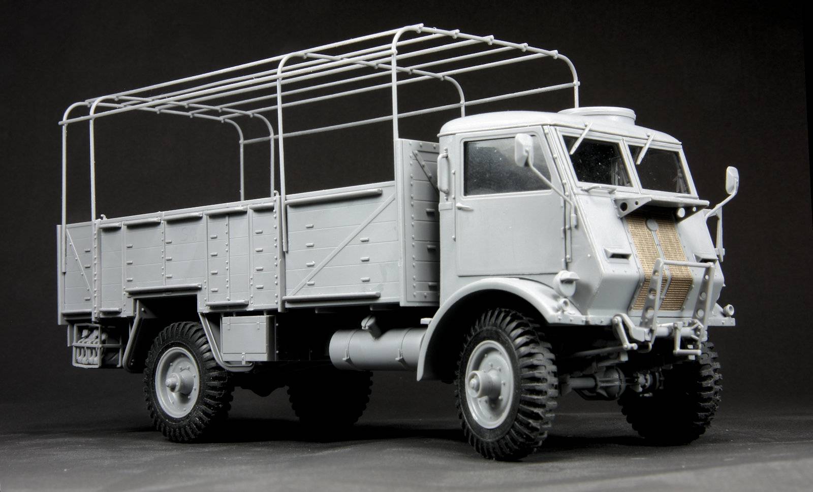 Model W.O.T. 6 WWII British Truck – Image 20