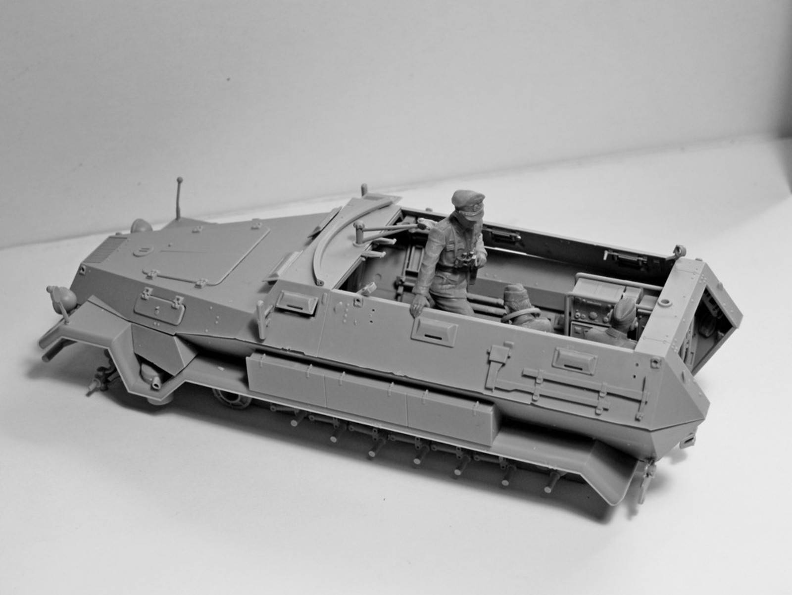 German Command Vehicle Crew (1939-1942) – Image 2