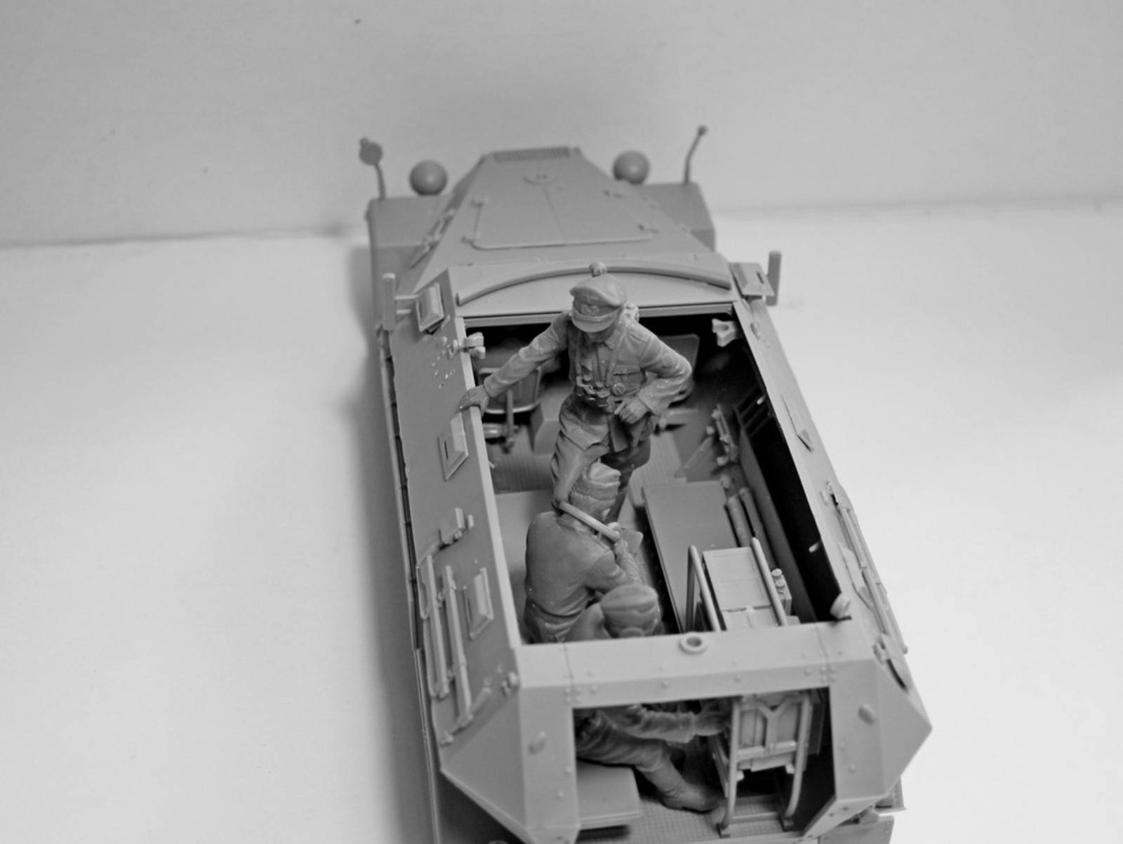 German Command Vehicle Crew (1939-1942) – Image 8