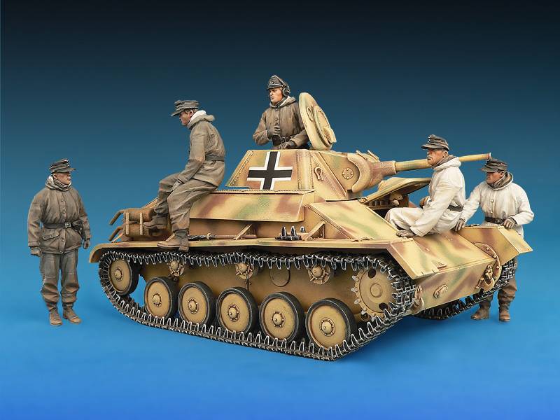 GERMAN Pz. Kpfw. T-70 743(r) w/CREW – Image 2