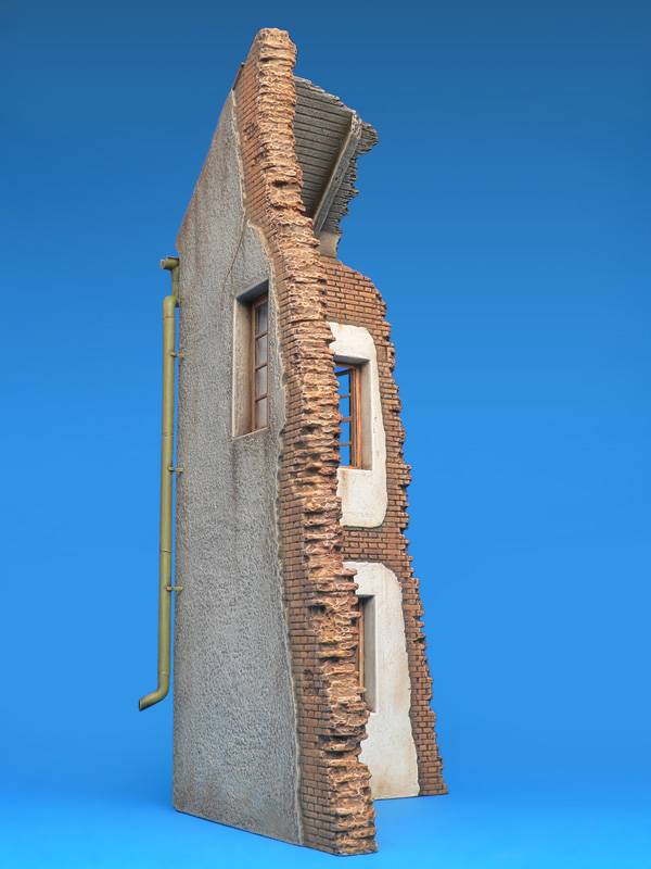 NORMANDY VILLAGE HOUSE – Image 11