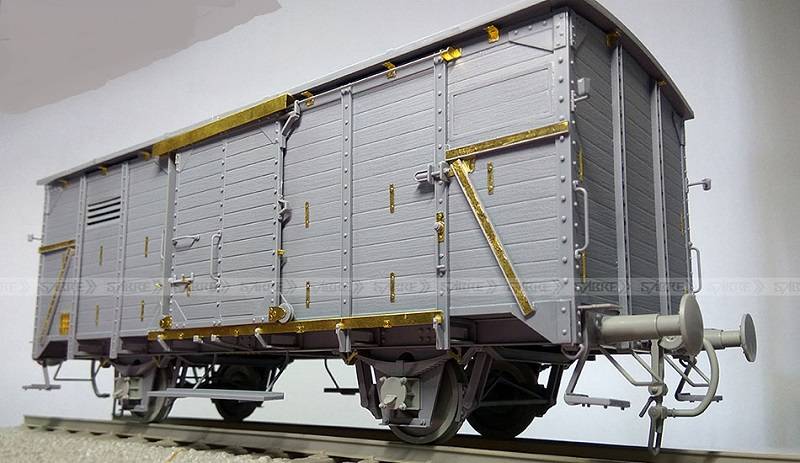 GERMAN RAILWAY COVERED G10 WAGON- RED CROSS Special Edition – Image 2