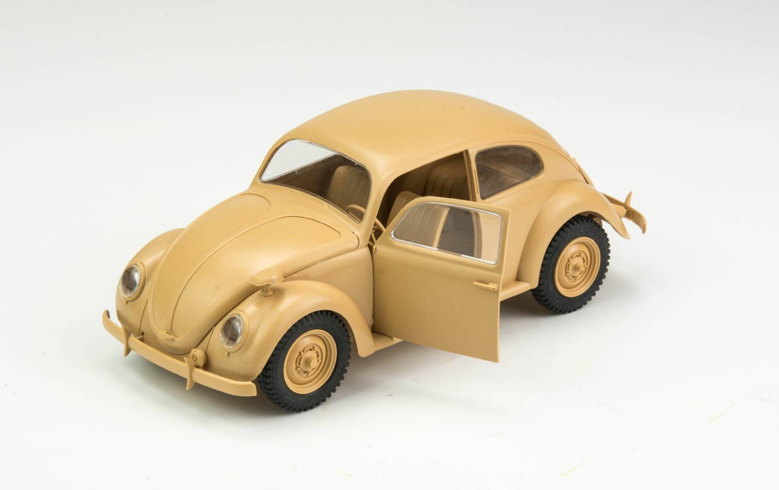 German Staff Car Type 82E – Image 10