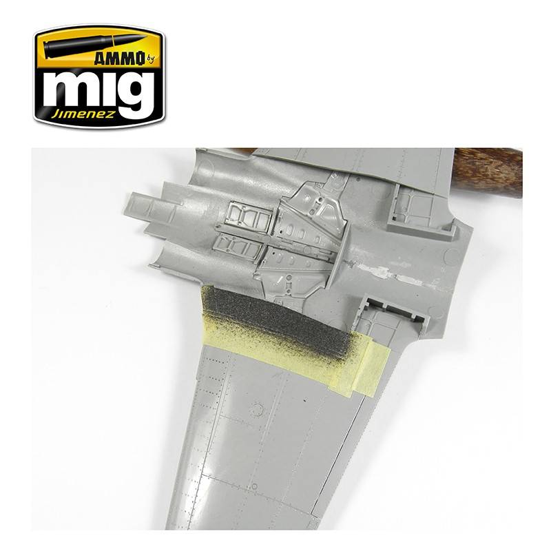 PÂTE ANTIDÉRAPANTE - COULEUR NOIRE -pour kits au 1/72e et 1/48e – Image 6