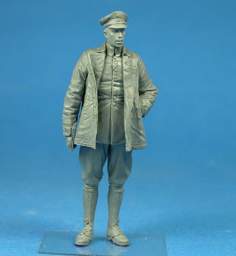 Standing German Airman – Image 2