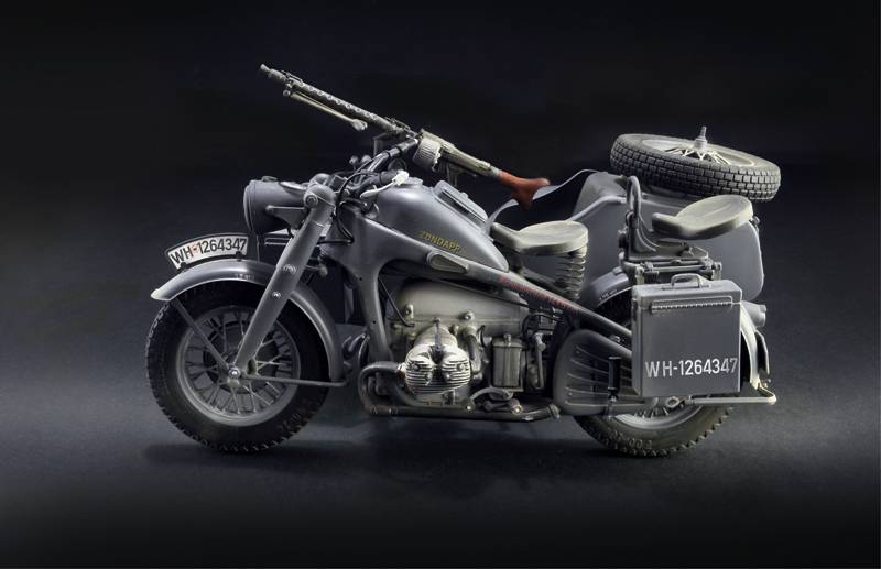 ZUNDAPP KS 750 with Sidecar – Image 7