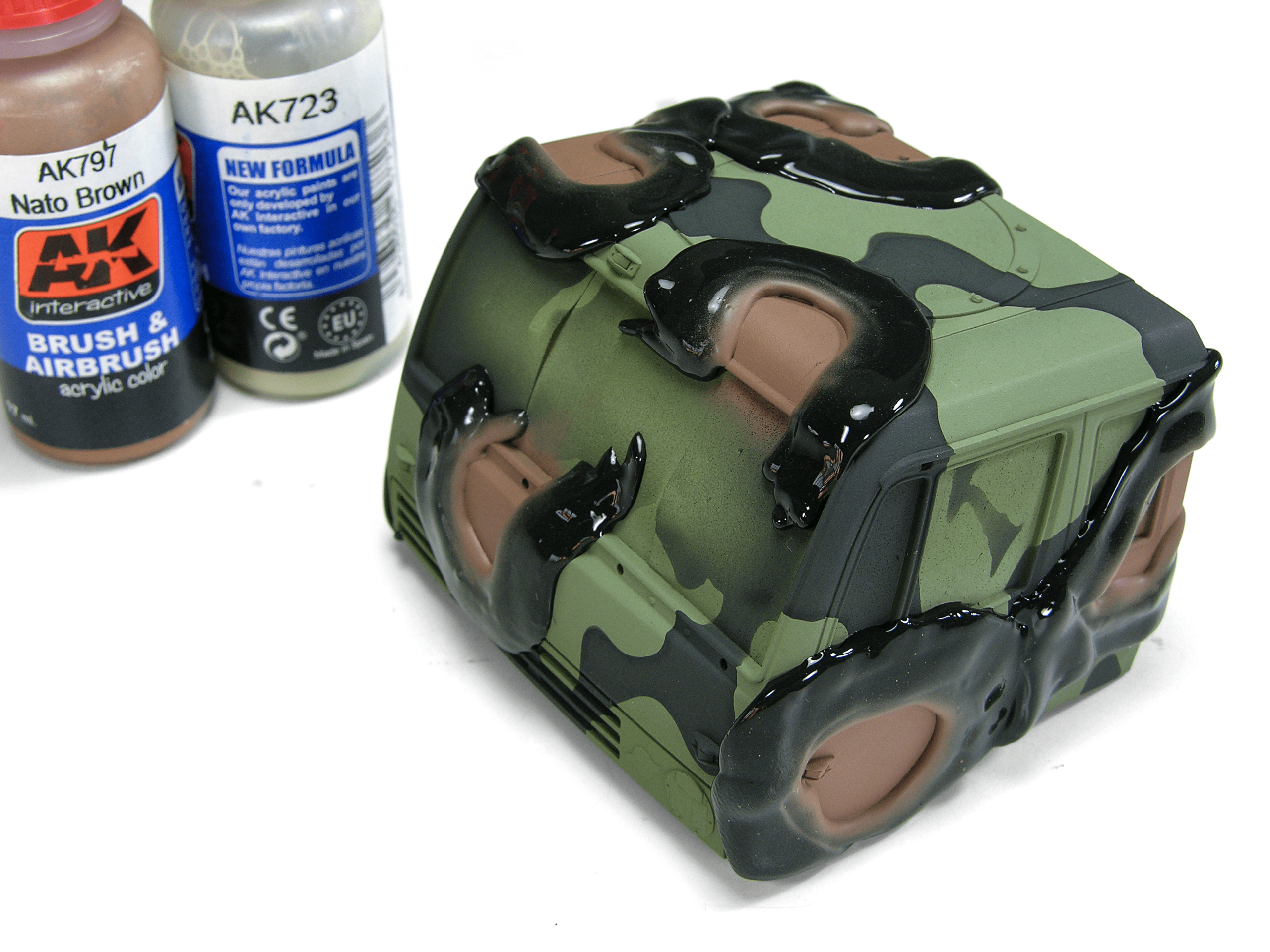 CAMOUFLAGE ELASTIC PUTTY – Image 3
