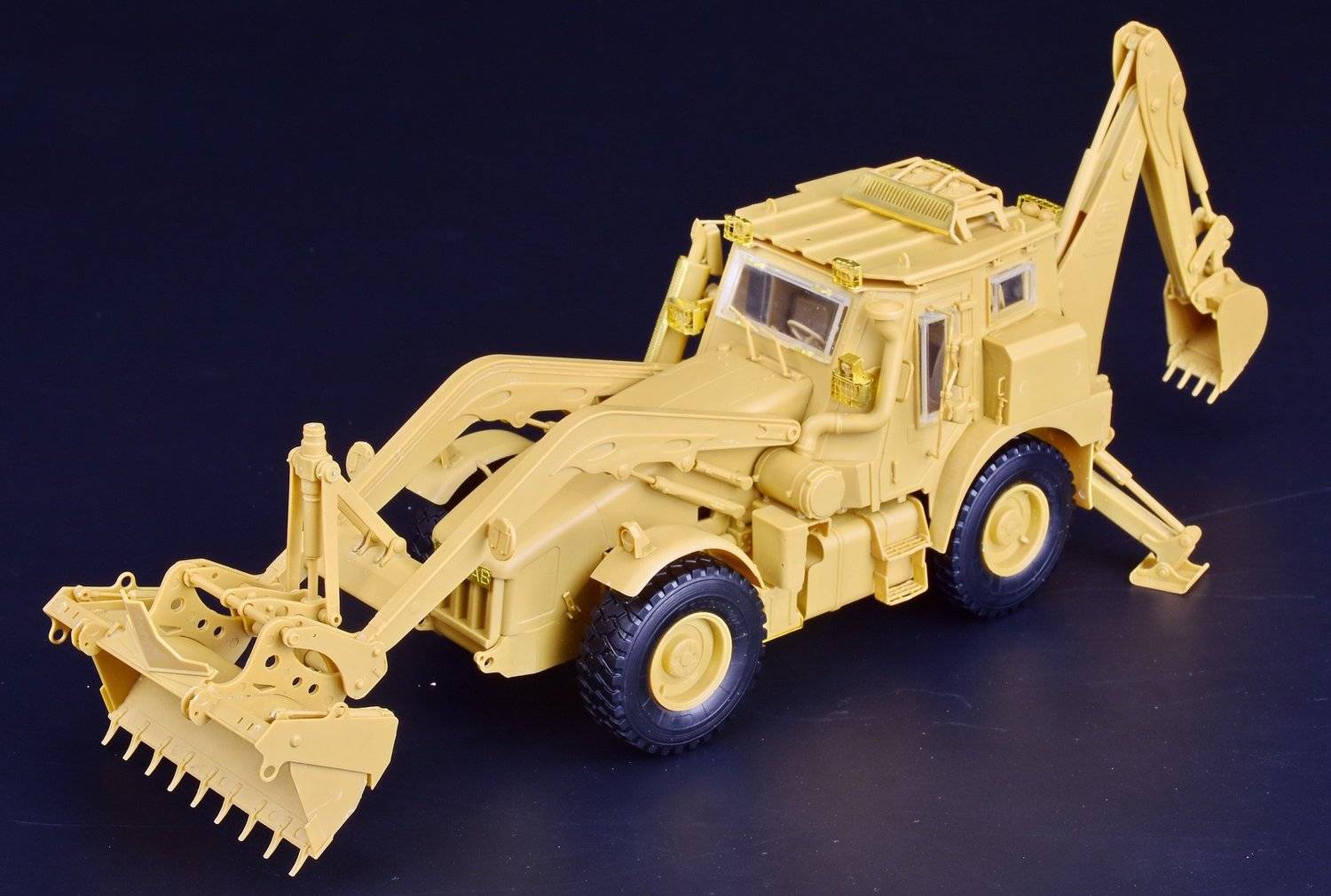 HMEE-1 (HIGH MOBILITY ENGINEER EXCAVATOR) – Image 3