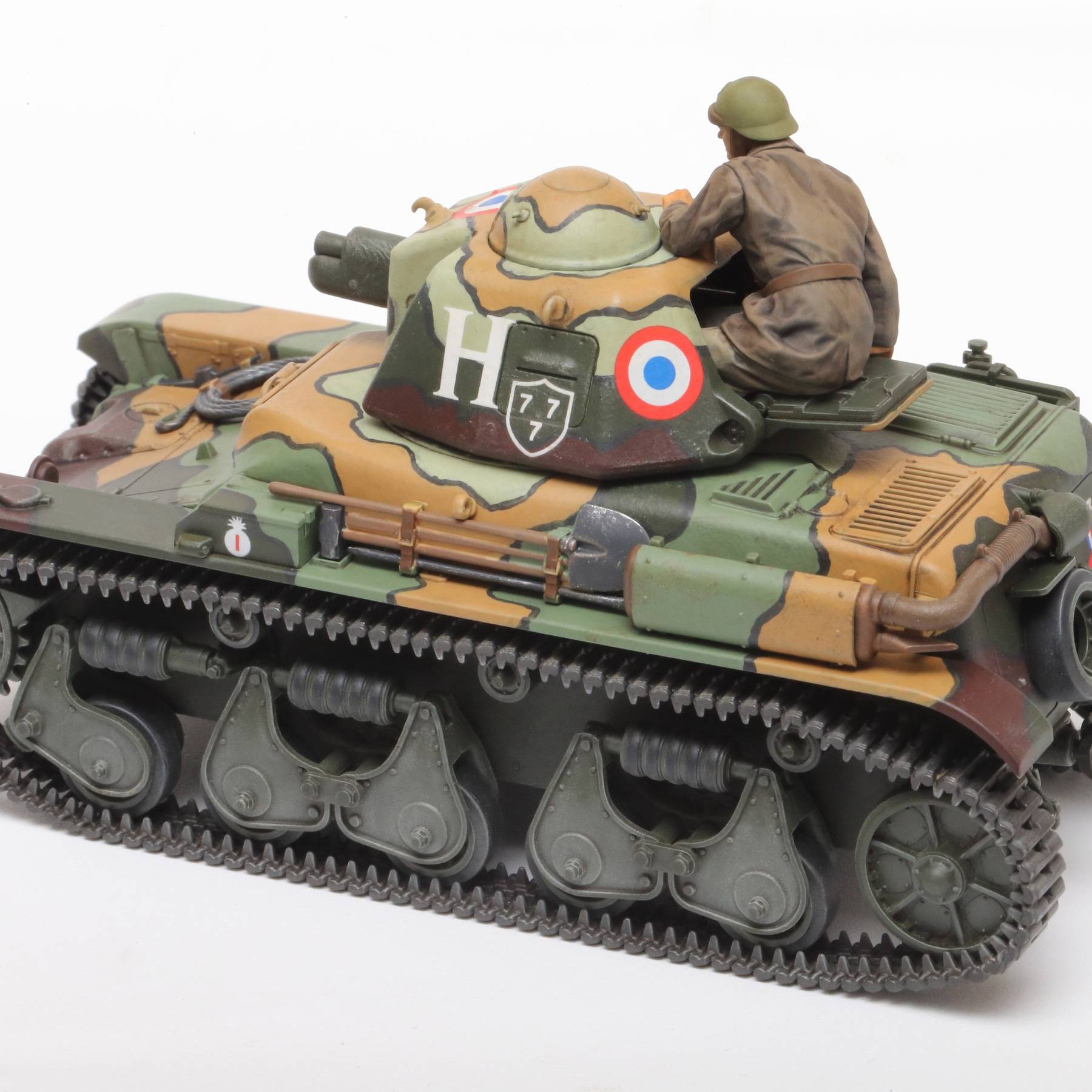 French Light Tank R35 – Image 3