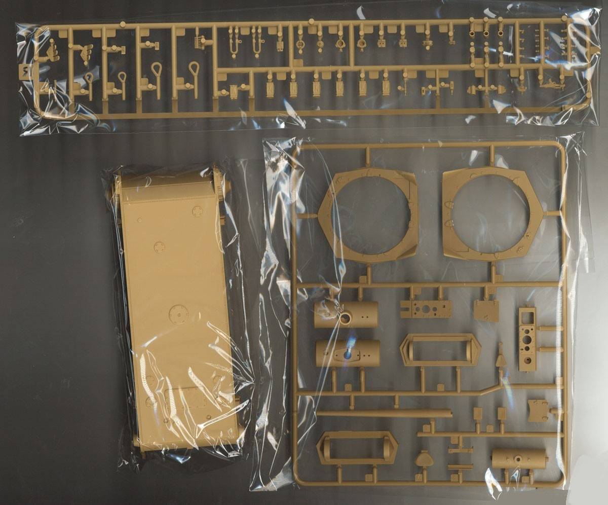 Pz.Kpfw.VI (7,5cm) Ausf.B (VK36.01) w/ workable track links – Image 5