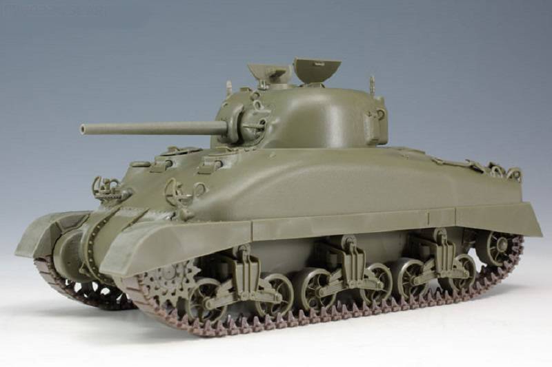 U S Medium Tank M4A1 Sherman Direct Vision Type – Image 3