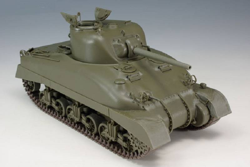U S Medium Tank M4A1 Sherman Direct Vision Type – Image 4