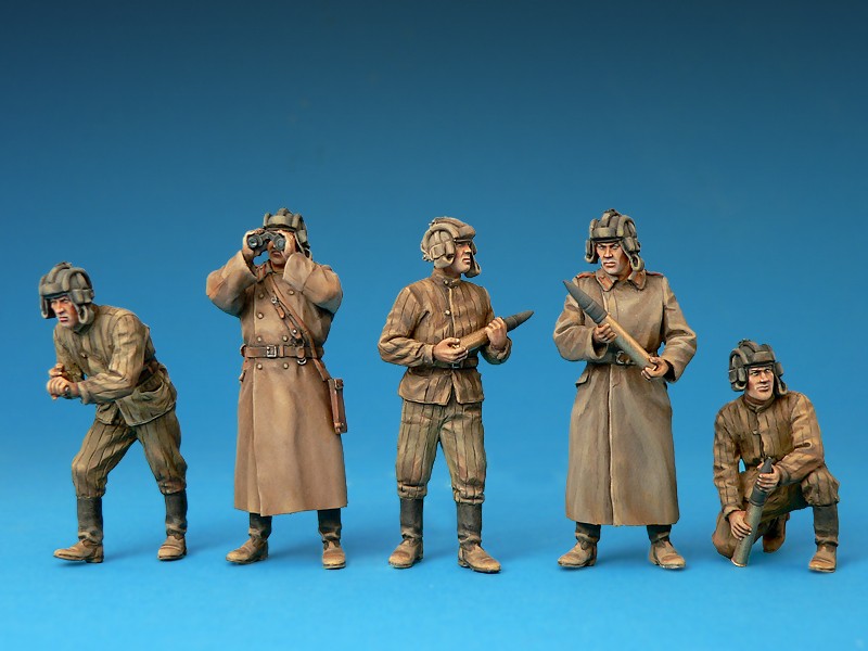 SOVIET SELF-PROPELLED GUN CREW – Image 2