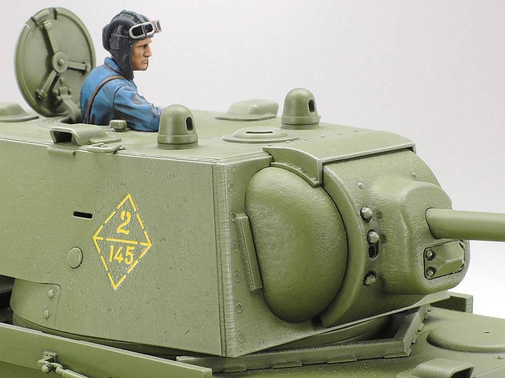 Russian Heavy Tank KV-1 Model 1941 Early Production – Image 4