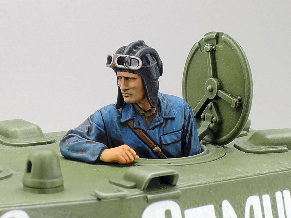 Russian Heavy Tank KV-1 Model 1941 Early Production – Image 5