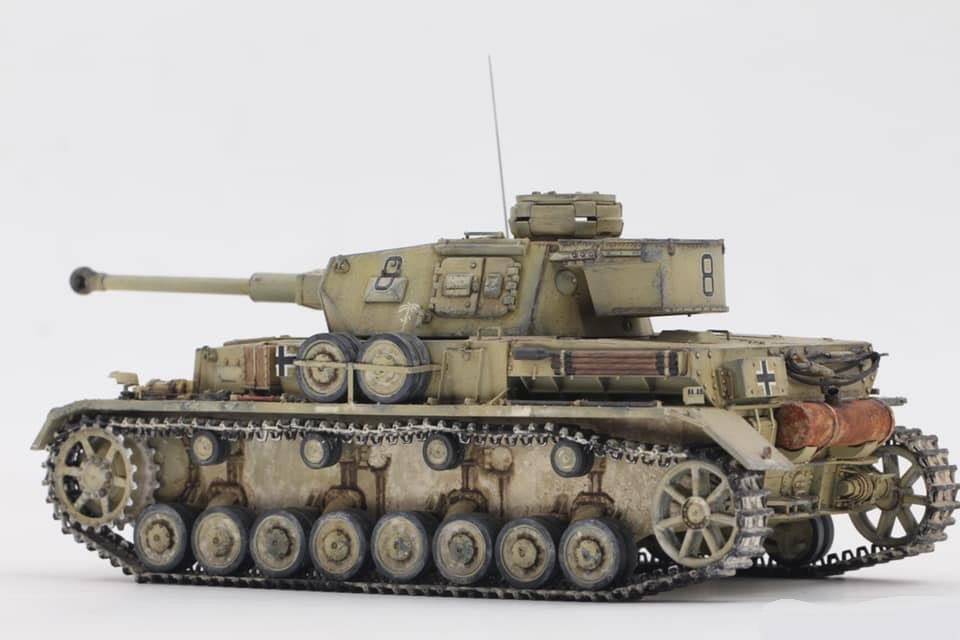 Pz.Kpfw.IV Ausf. F2 & G – Image 3