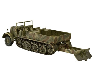 Sd. Kfz. 9 FAMO with earth spade – Image 2